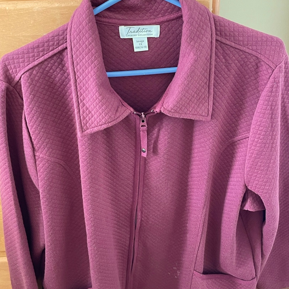 Women's Quilted Jacket - maroon color